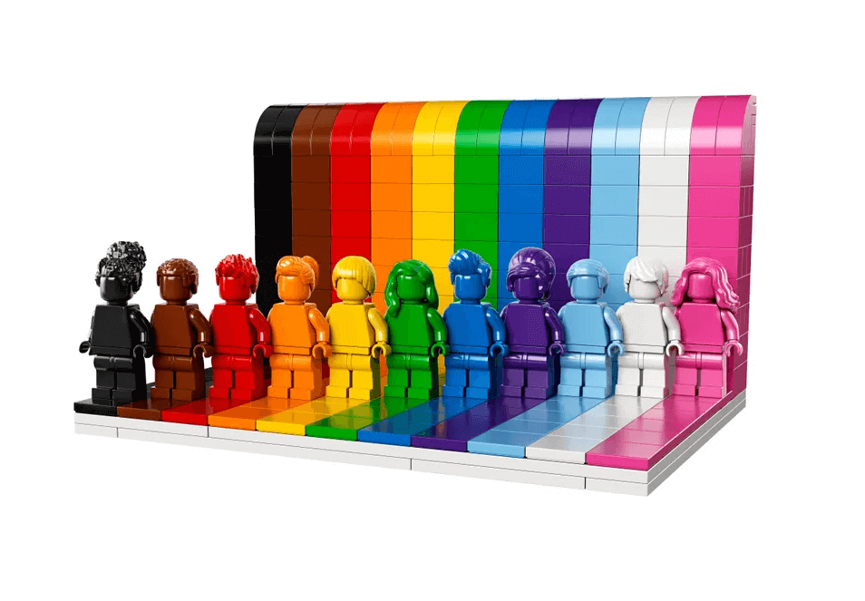 lego-everyone-is-awesome