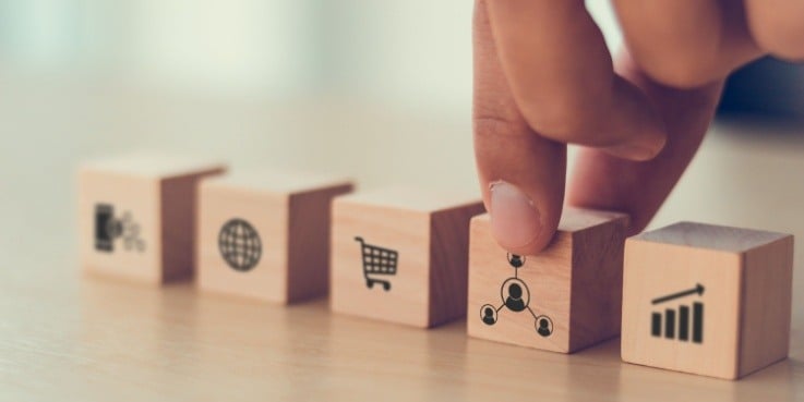 Bausteine symbolisieren Affiliate Marketing
