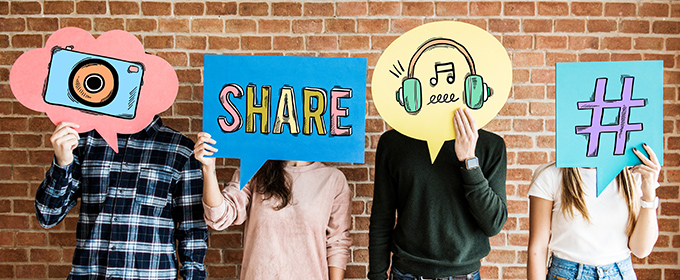 blogTitle-SocialMedia-Hashtag-Share